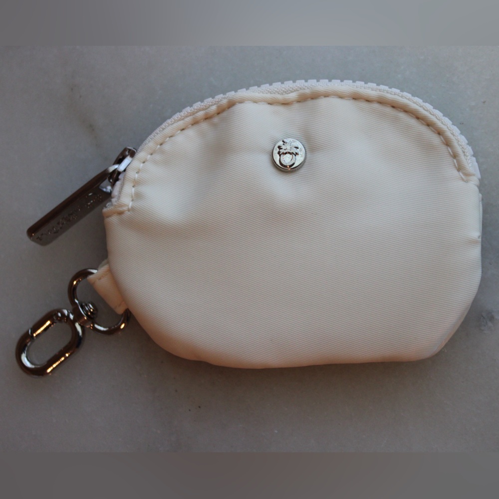 Penny Pouch & Stanley Inspired Stash Jar Keychain Mini Bag Beige with Silver - Picture 4 of 9
